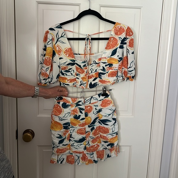 Seven Wonders Two Piece Set - Picture 4 of 4